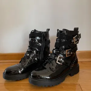 Opposite ženske čizme