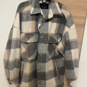 stradivarius kaputić