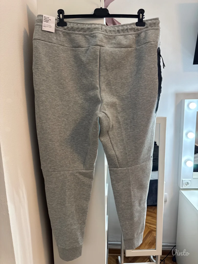 Nike Tech Fleece - Nova sa etiketom