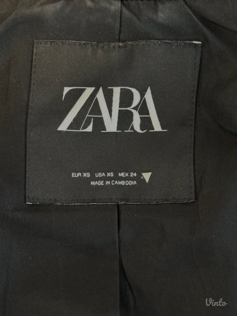 Zara crna kozna jakna