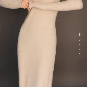 Midi haljina dugih rukava V izrez