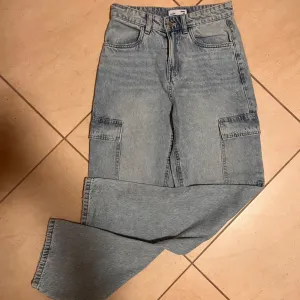 NOVE - Plave Cargo Farmerice