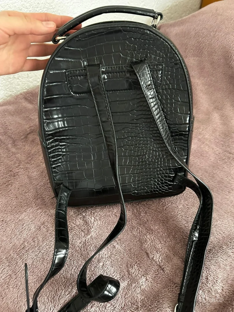 Stravarius - crni ranac