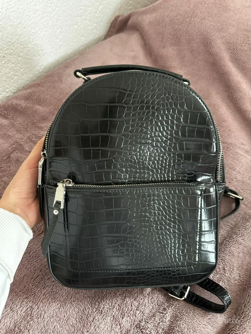 Stravarius - crni ranac