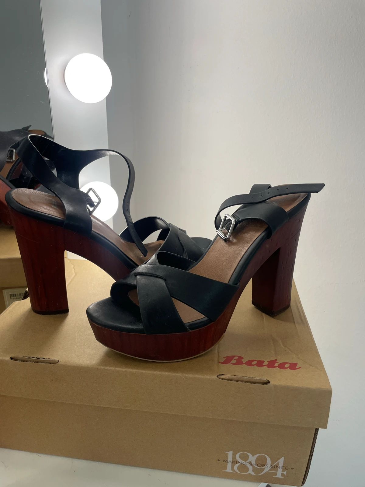 Bata - sandale