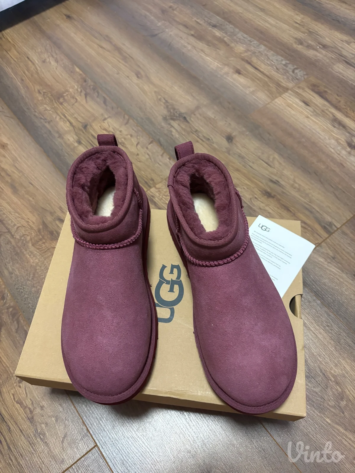 UGG