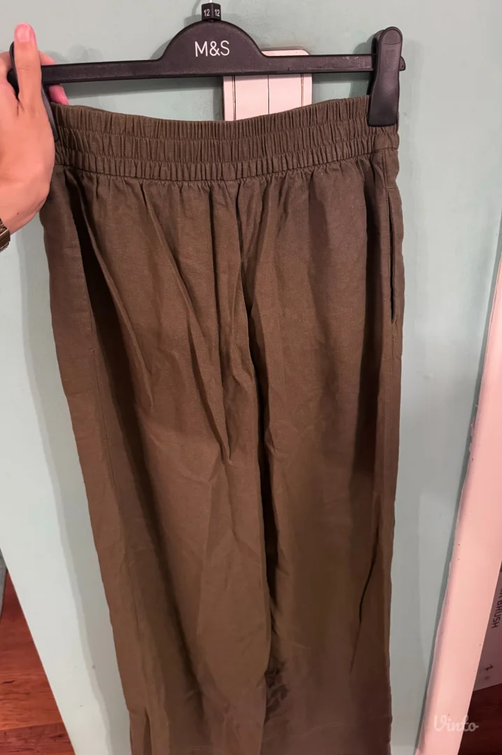 Lanene pantalone iz Zare, maslinasto zelena boja