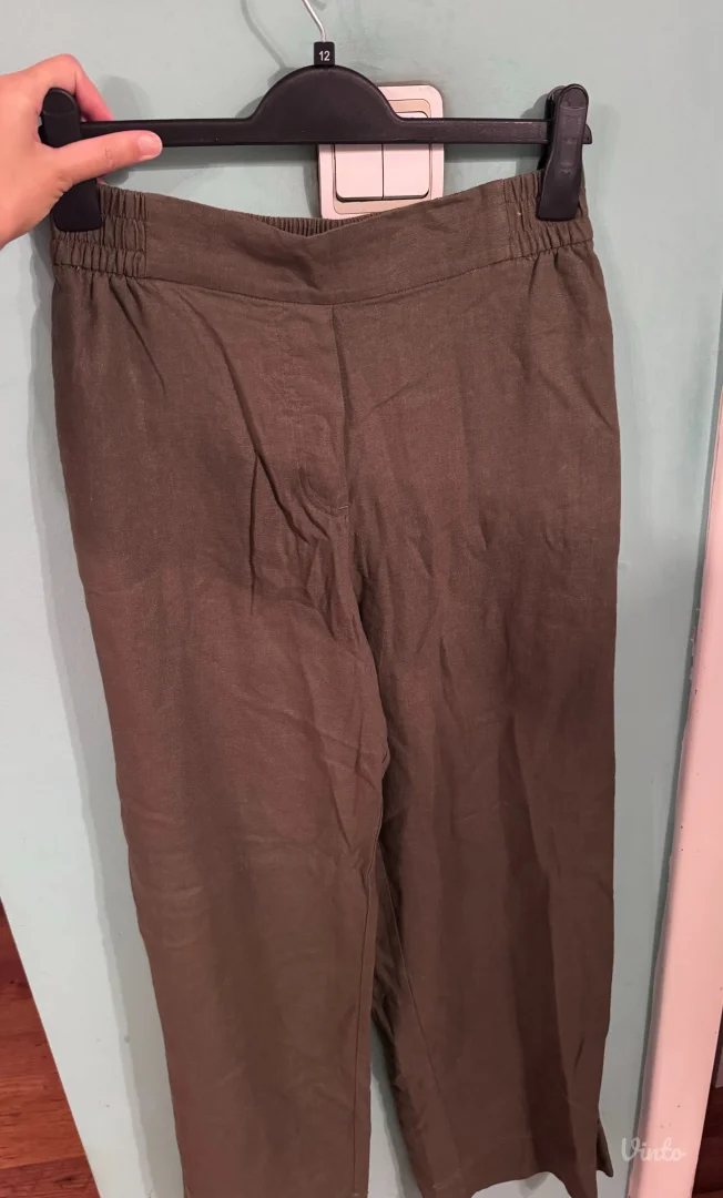 Lanene pantalone iz Zare, maslinasto zelena boja