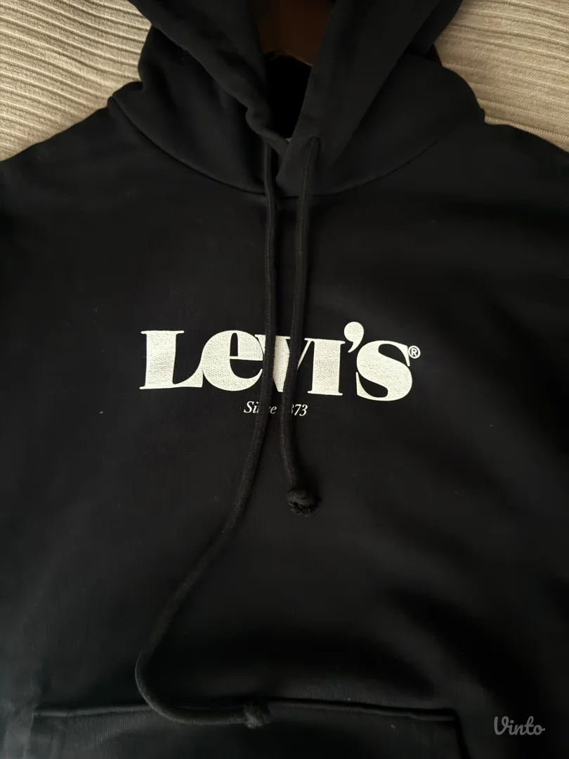 Levo-crni zenski duks