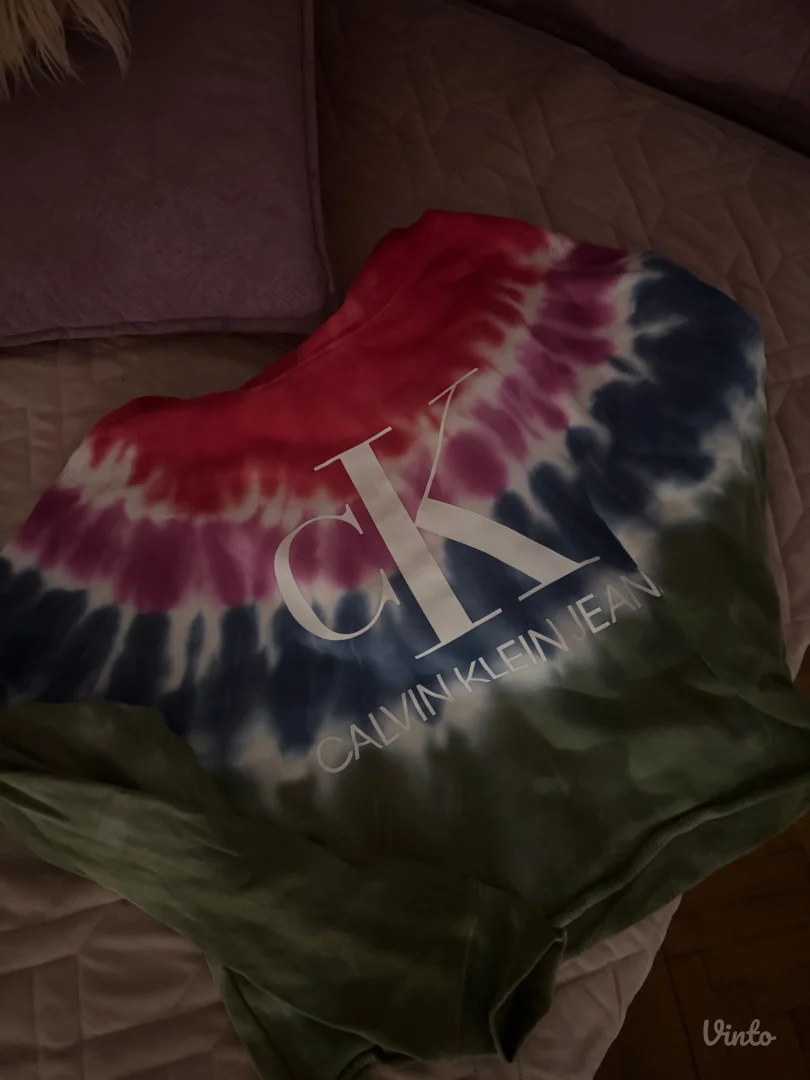 Calvin Klein dukserica