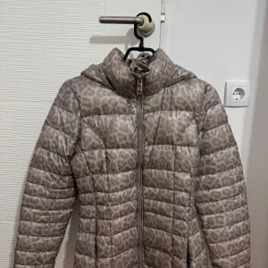 CalvinKlein-jakna za zene