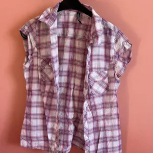 Šarena košulja na kratke rukave