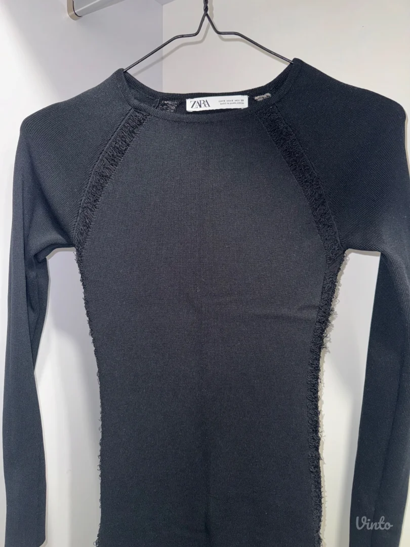 Crna midi rebrasta haljina