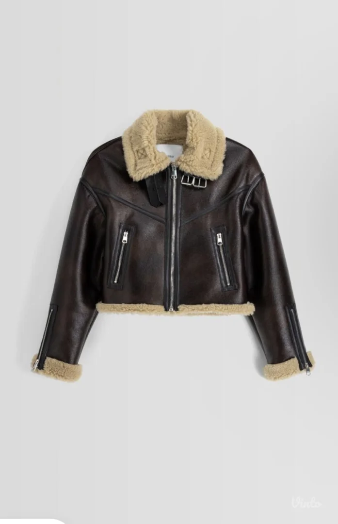 Zimska jaknica bershka