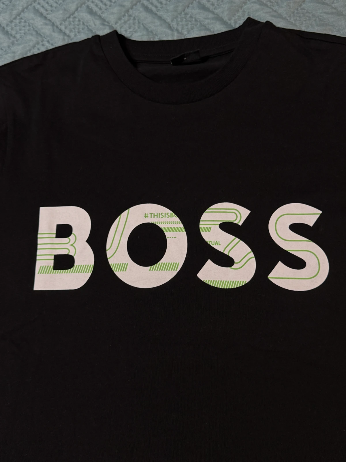 BOSS - Crna majica M veličina