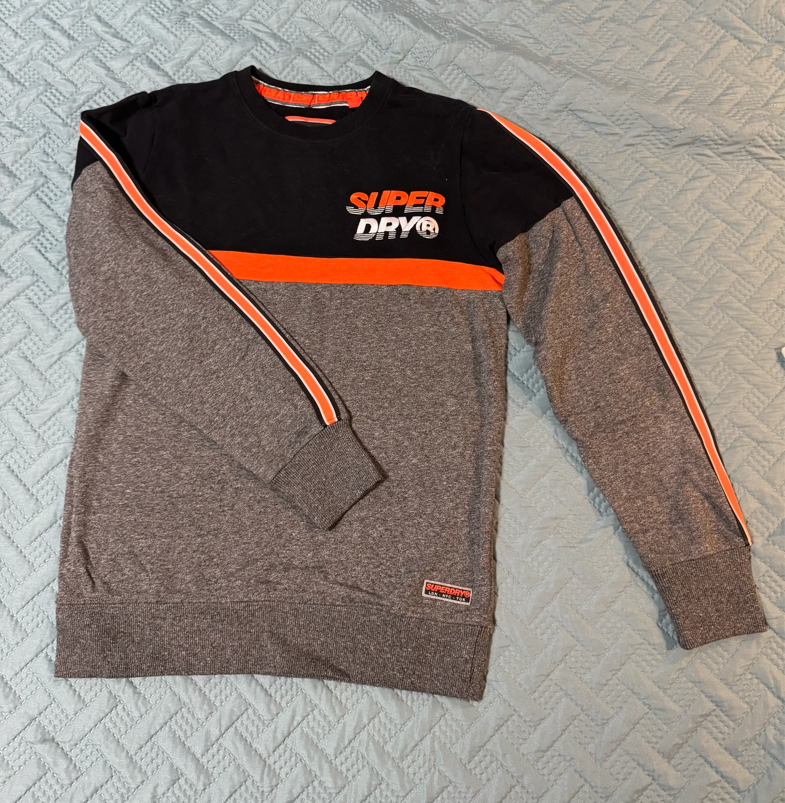 Superdry duks