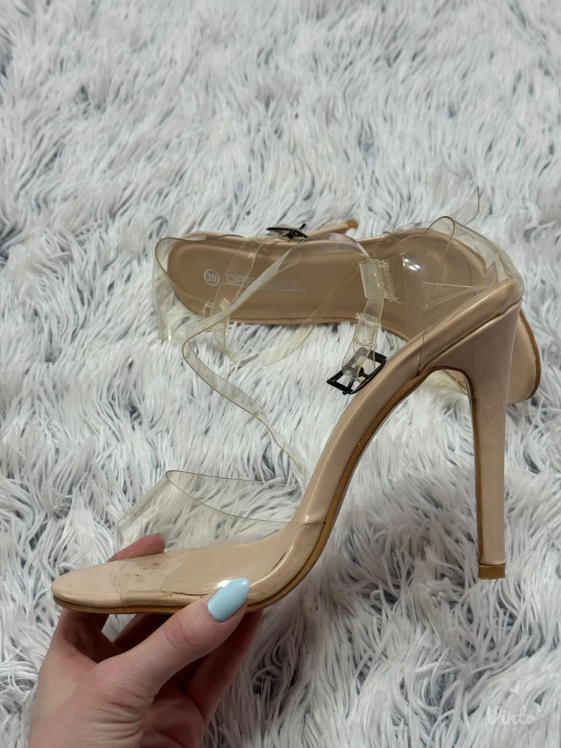 Naked stikle opposite