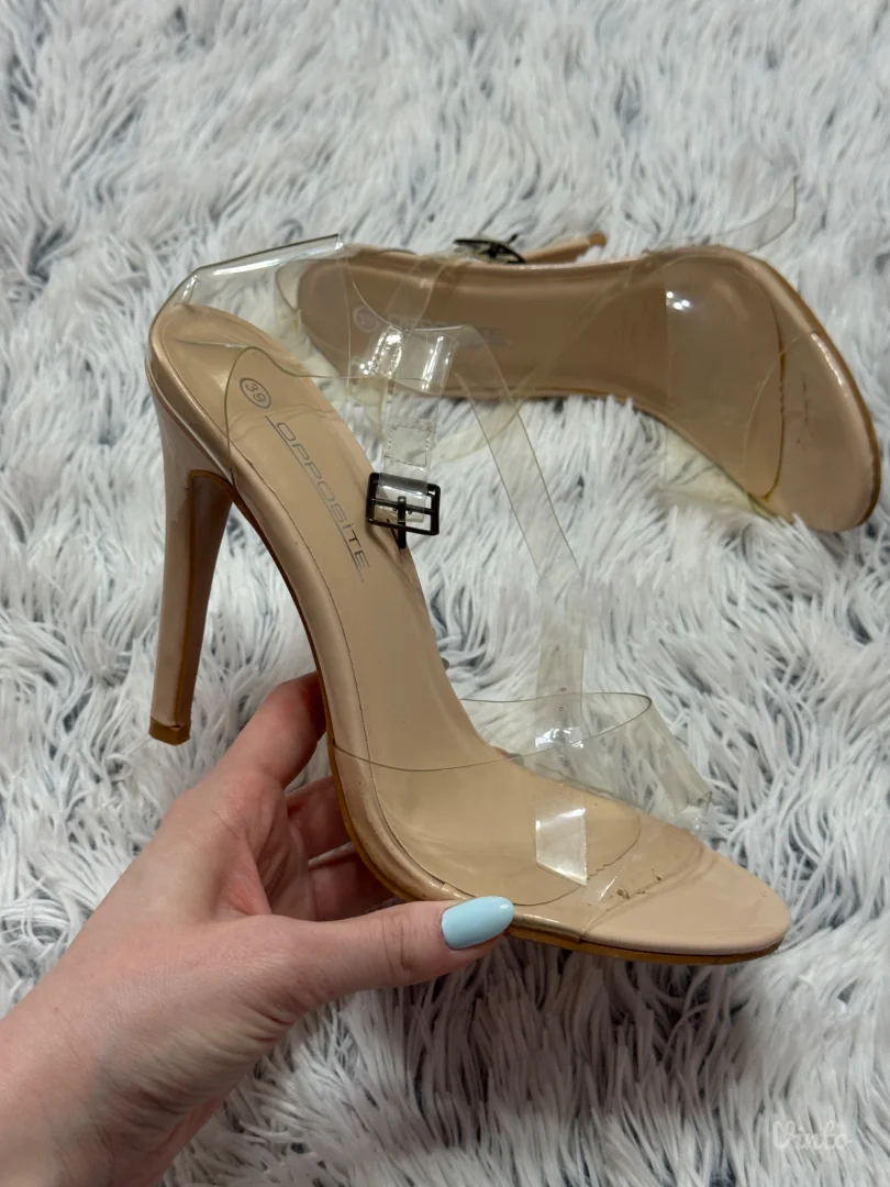 Naked stikle opposite