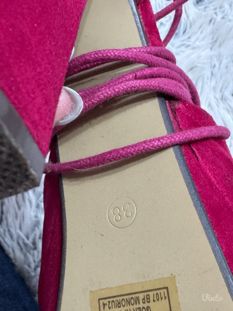 Sandale roze plišane