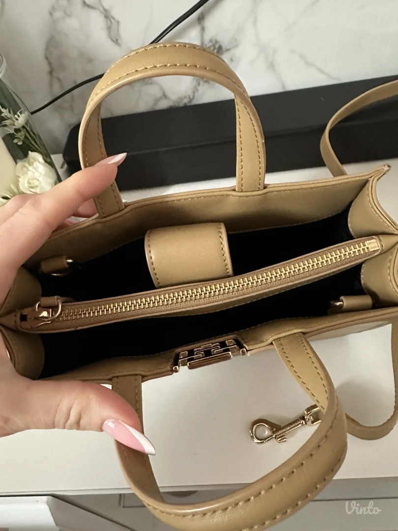 Tommy Hilfiger torba