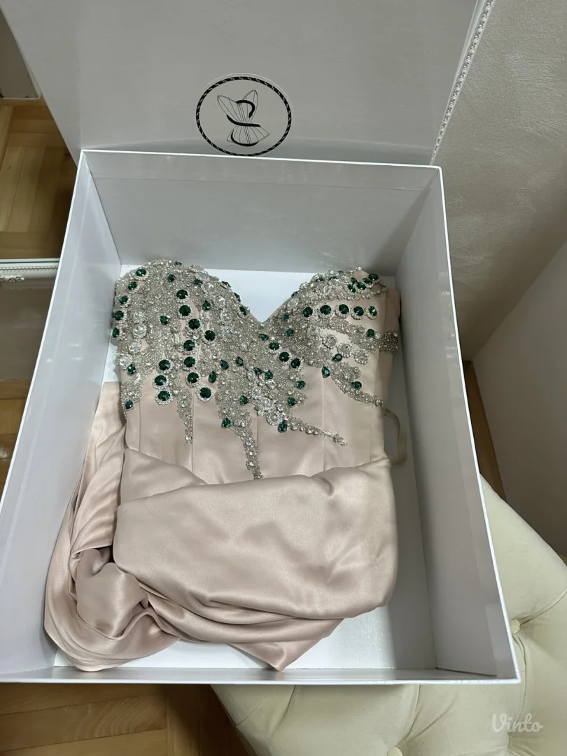 Dizajnerska haljina Stefana Golubovic