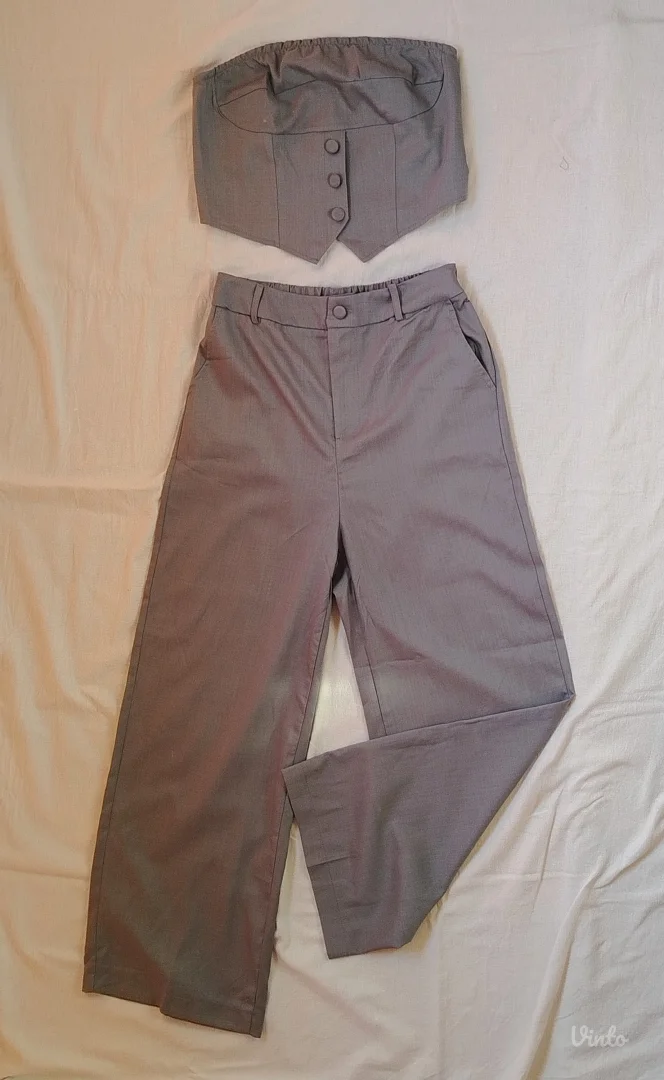 Sivi ženski komplet