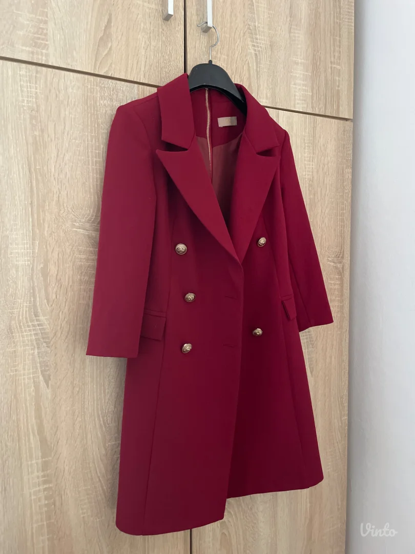 Bordo-crvena sako haljina