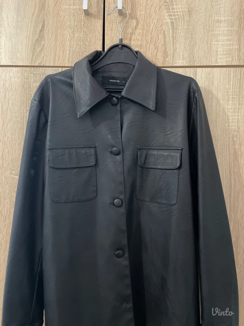 Reserved - crni mantil