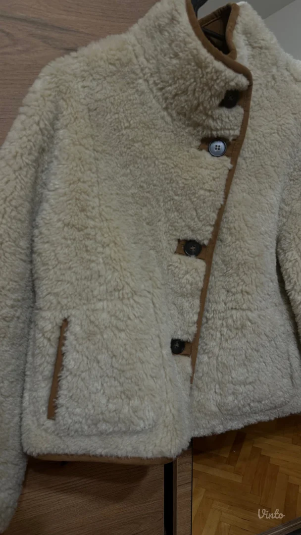 Zara jakna sa dva lica