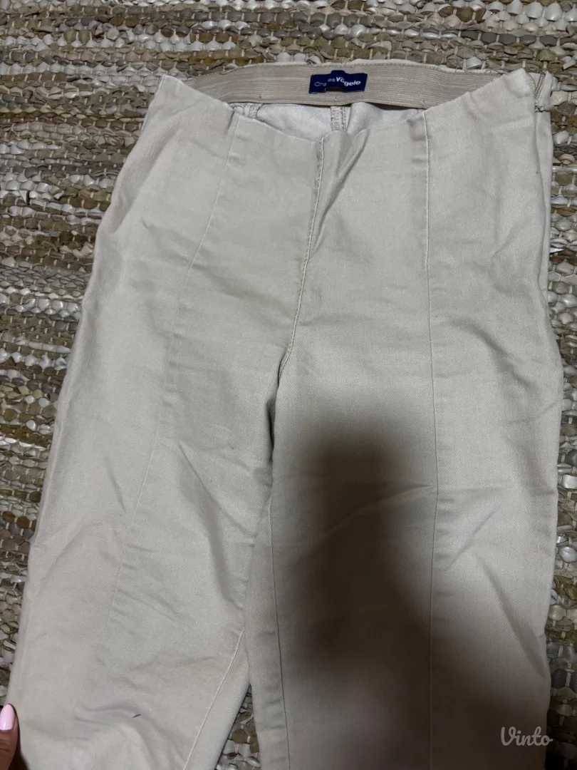 Pantalonice u bez boji