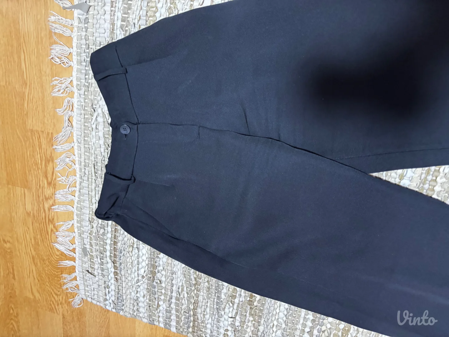 Crne lagane pantalonice