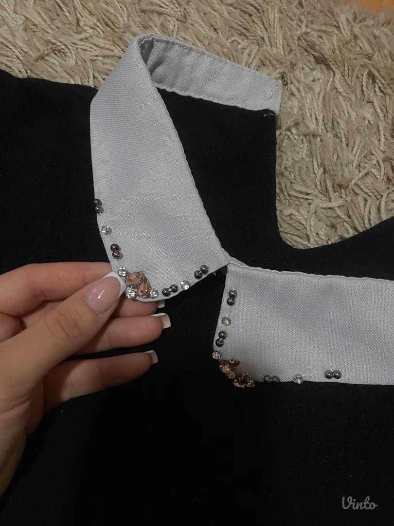 crni zenski  džemper sa cirkonima