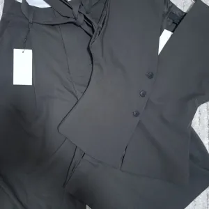 NOVO - Zarin komplet