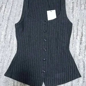 Zara prsluk top - NOVO