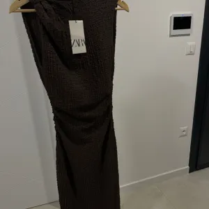Zara braon duga haljina, M