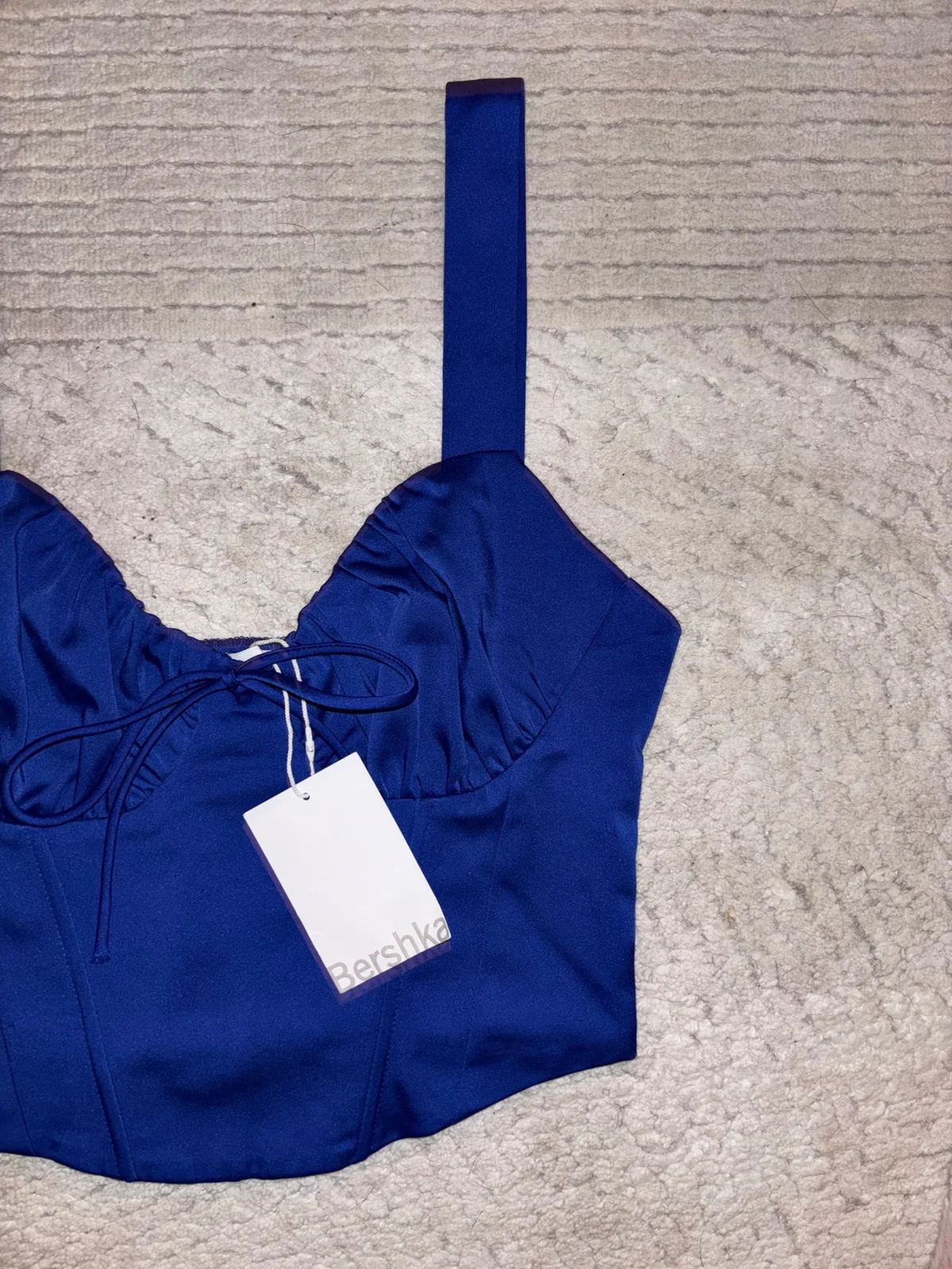 Bershka satenski korset top sa etiketom
