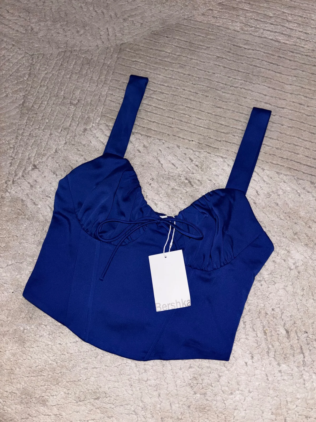 Bershka satenski korset top sa etiketom
