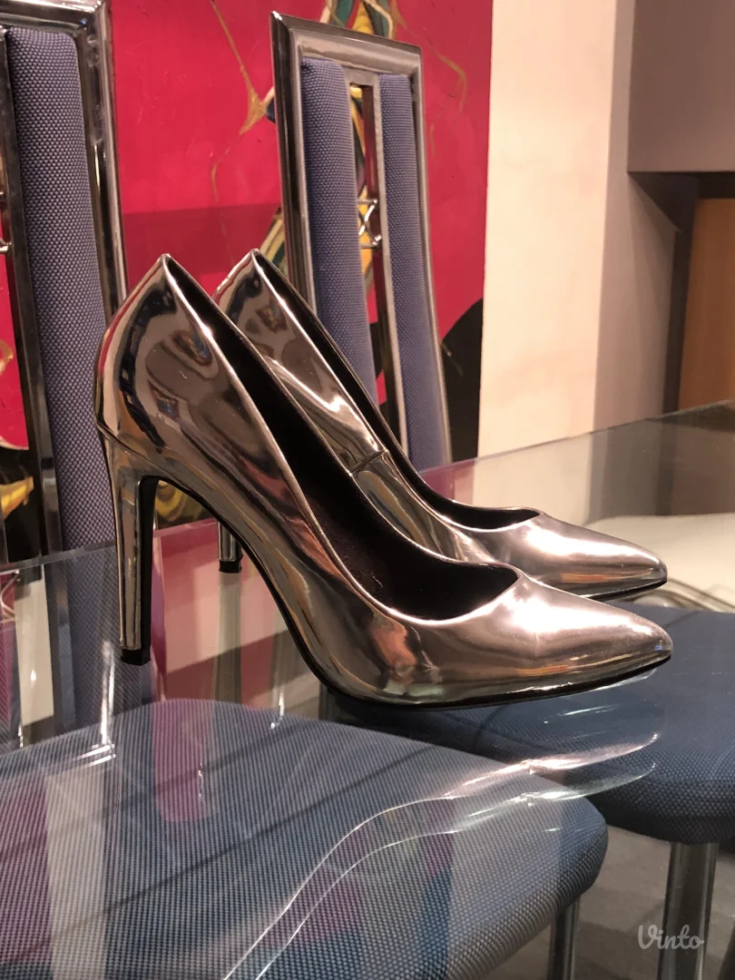 Bershka srebrne cipele