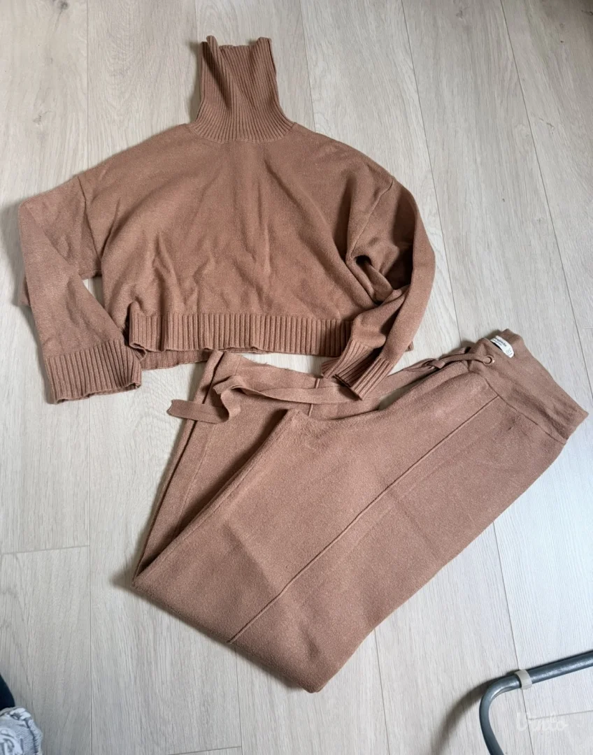 Stradivarius komplet trikotaza