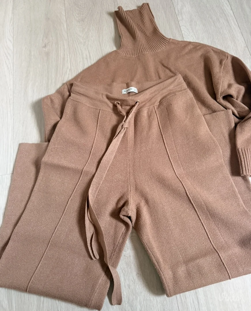 Stradivarius komplet trikotaza