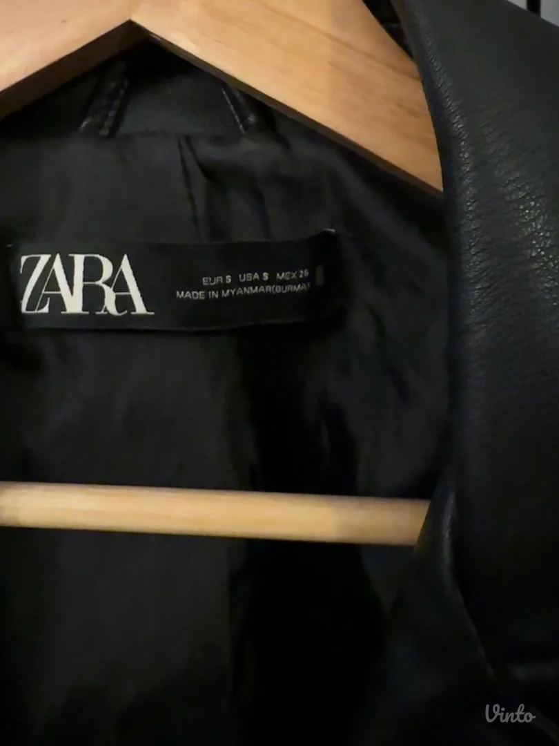 Zara kožna jakna