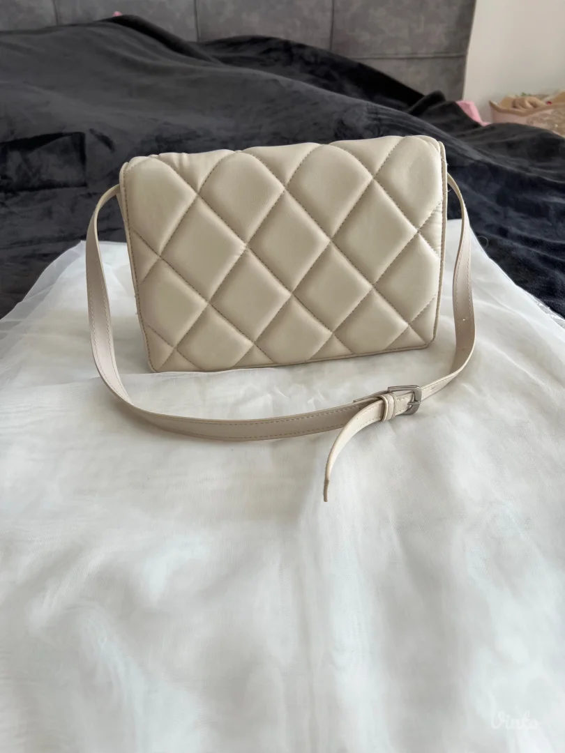 Torba by H&M - nova bez etikete