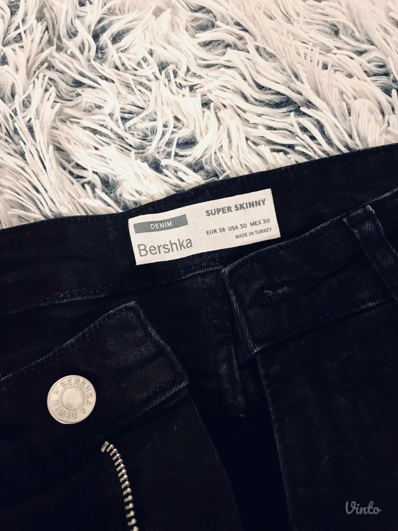 Bershka - muške farmerke
