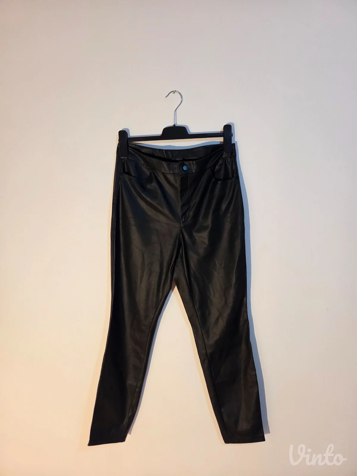 Crne ženske pantalone