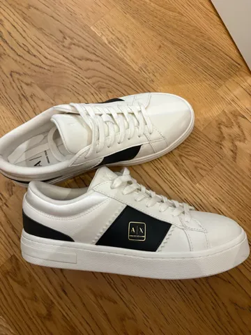 Armani Exchange patike, broj 39