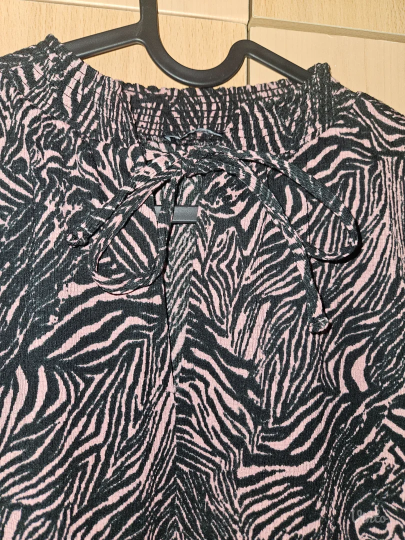 Kratka haljina dugih rukava