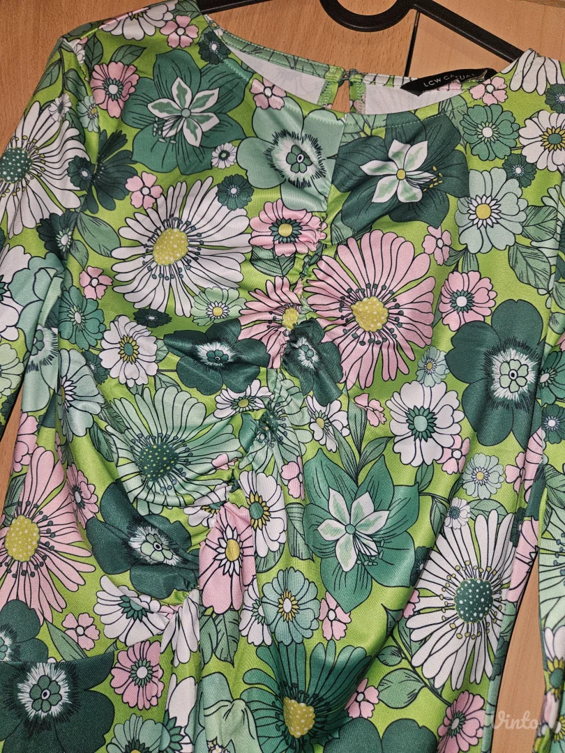 Šarena uska haljinica