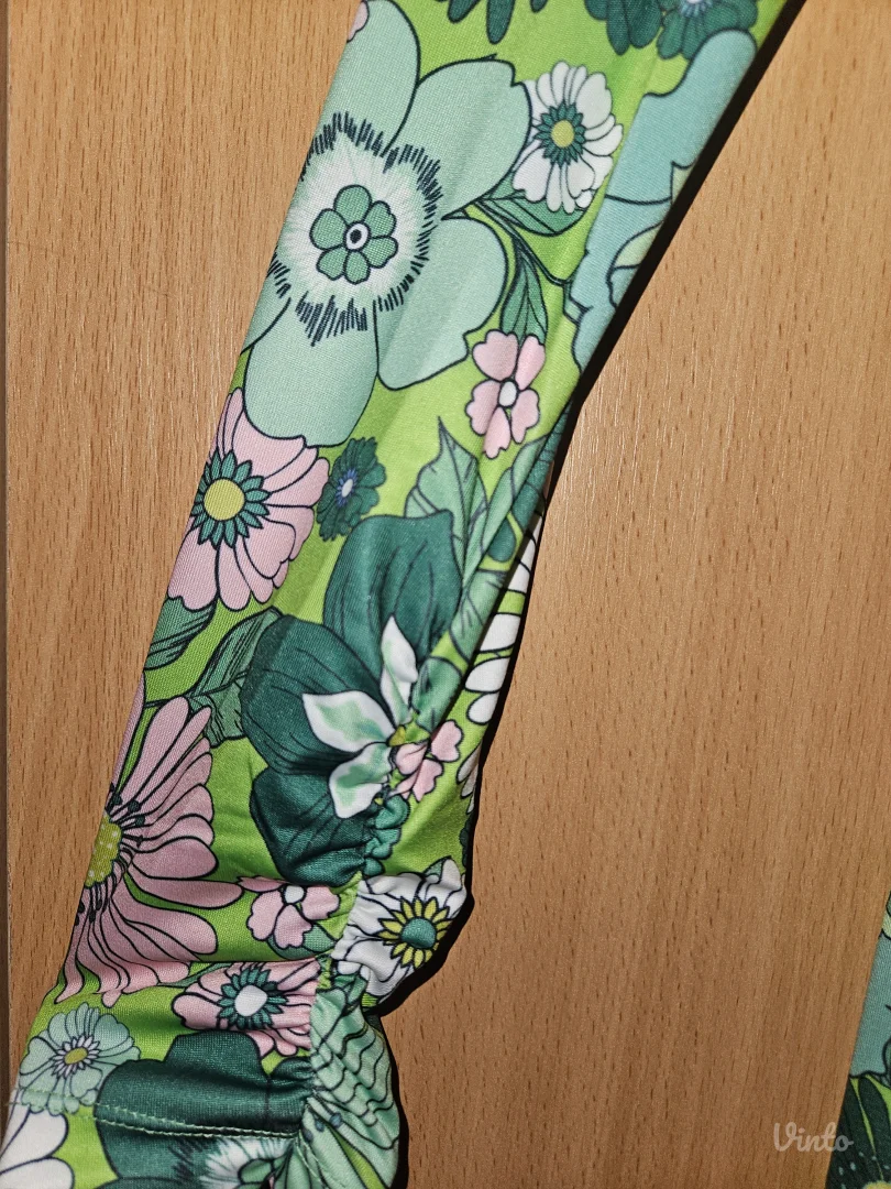 Šarena uska haljinica