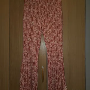 Zara- nekorišćene pantalone