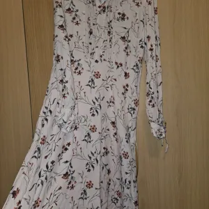 Midi šarena haljina